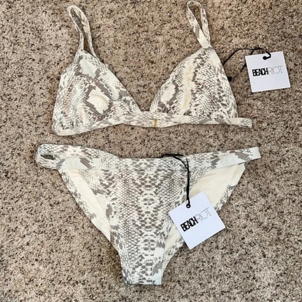 Beach Riot Mika Becca Bikini Set - Picture 3 of 7